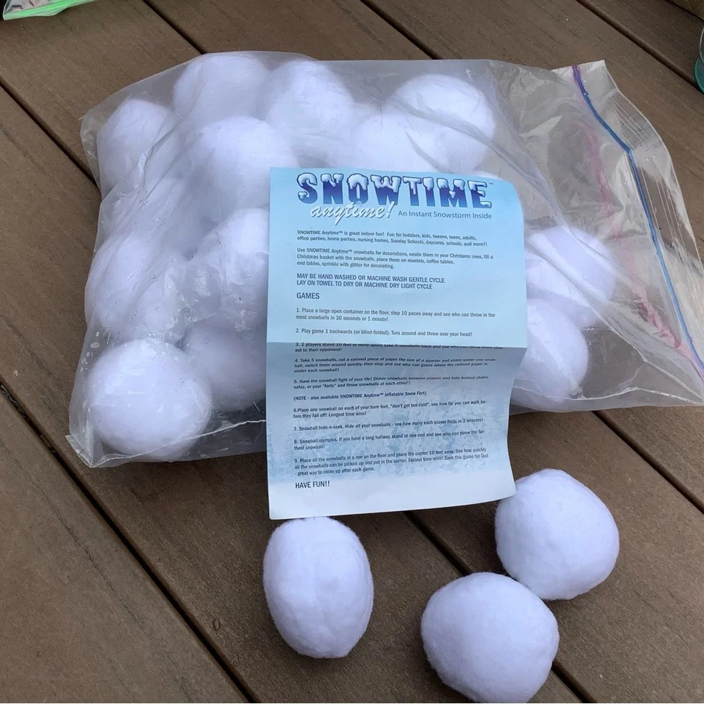 Indoor Snowball Set